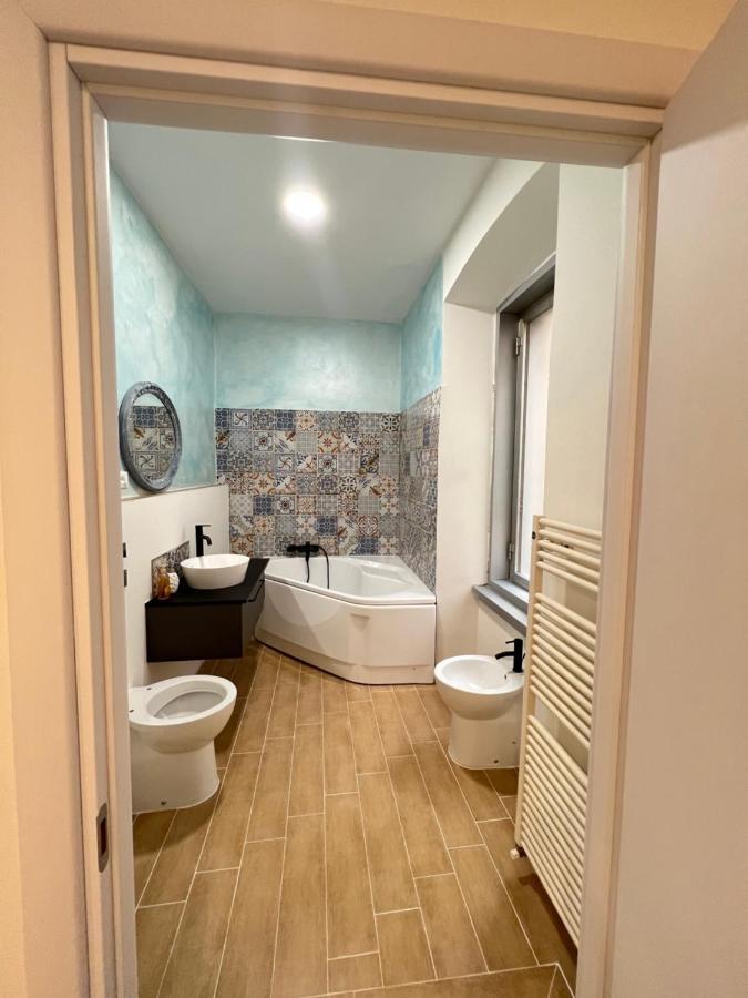 Alla Scalinata Del Teatro Rossetti Confort Suites Parcheggio ตรีเอสเต ภายนอก รูปภาพ