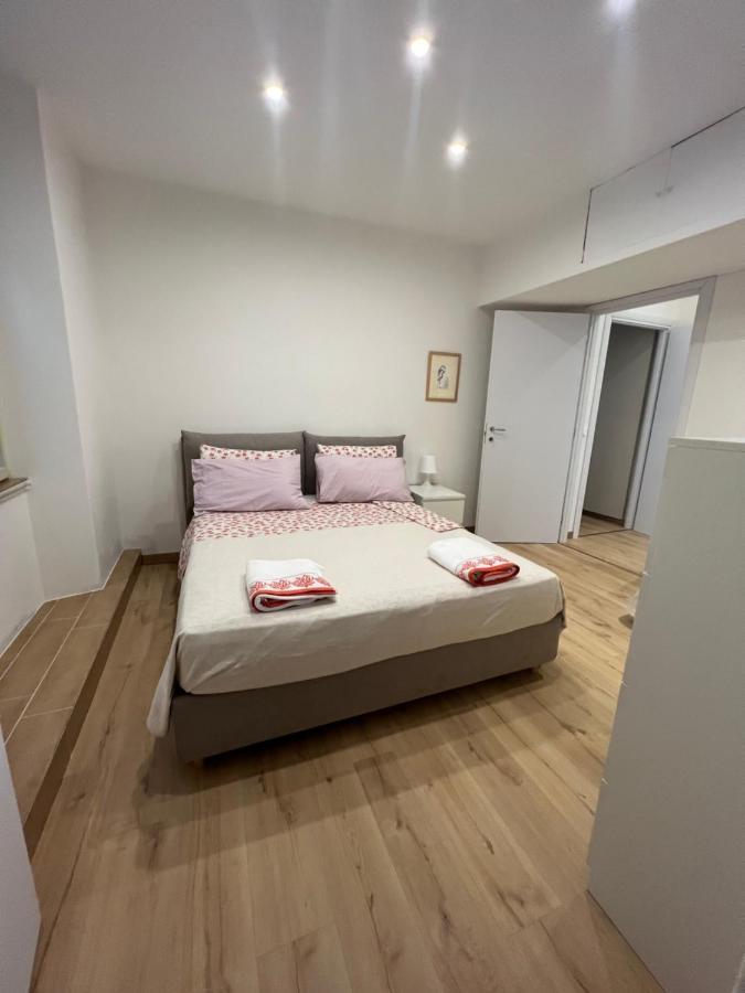 Alla Scalinata Del Teatro Rossetti Confort Suites Parcheggio ตรีเอสเต ภายนอก รูปภาพ