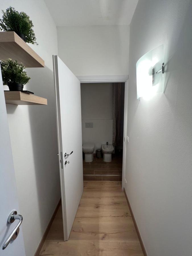 Alla Scalinata Del Teatro Rossetti Confort Suites Parcheggio ตรีเอสเต ภายนอก รูปภาพ