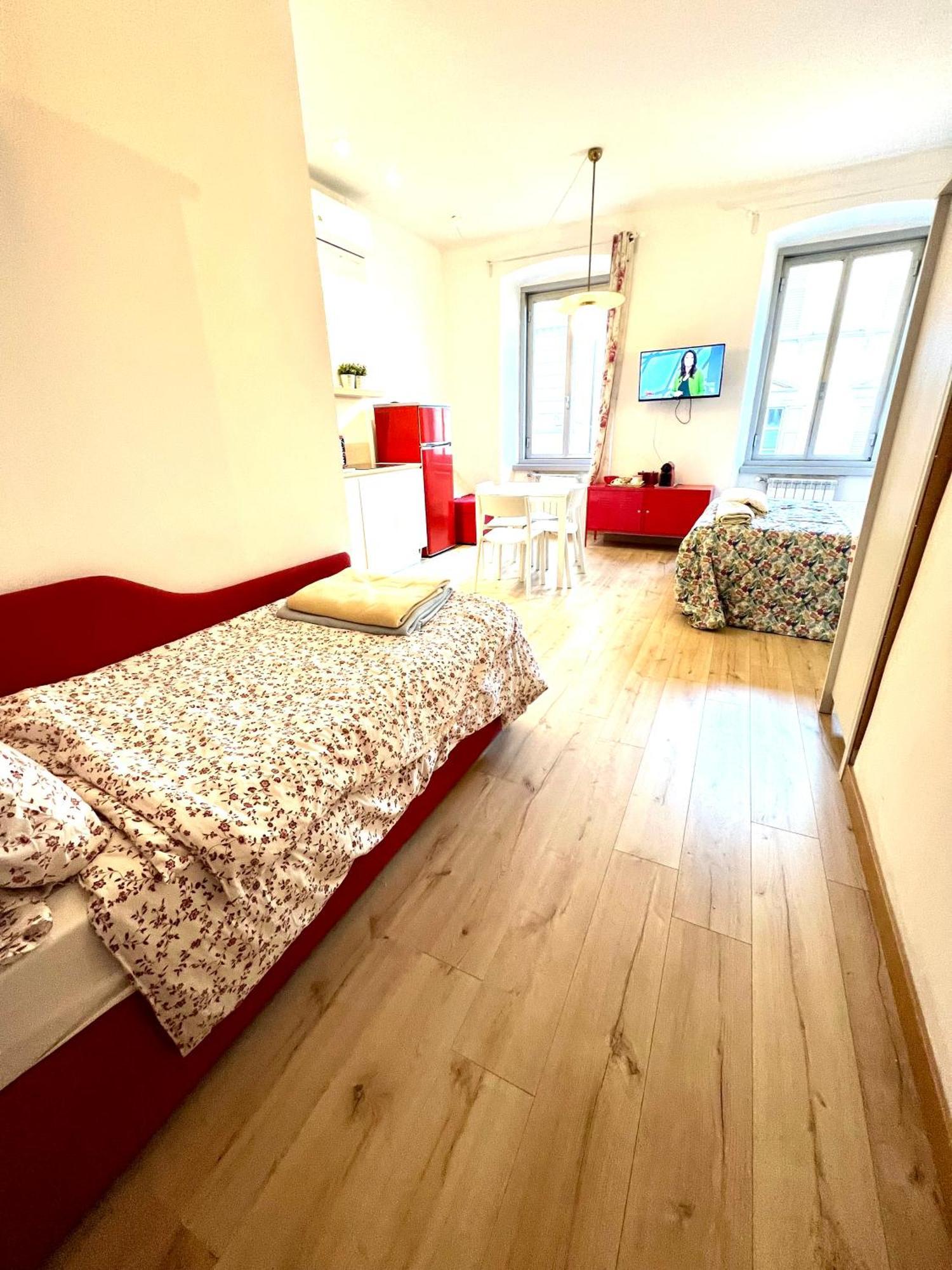 Alla Scalinata Del Teatro Rossetti Confort Suites Parcheggio ตรีเอสเต ภายนอก รูปภาพ