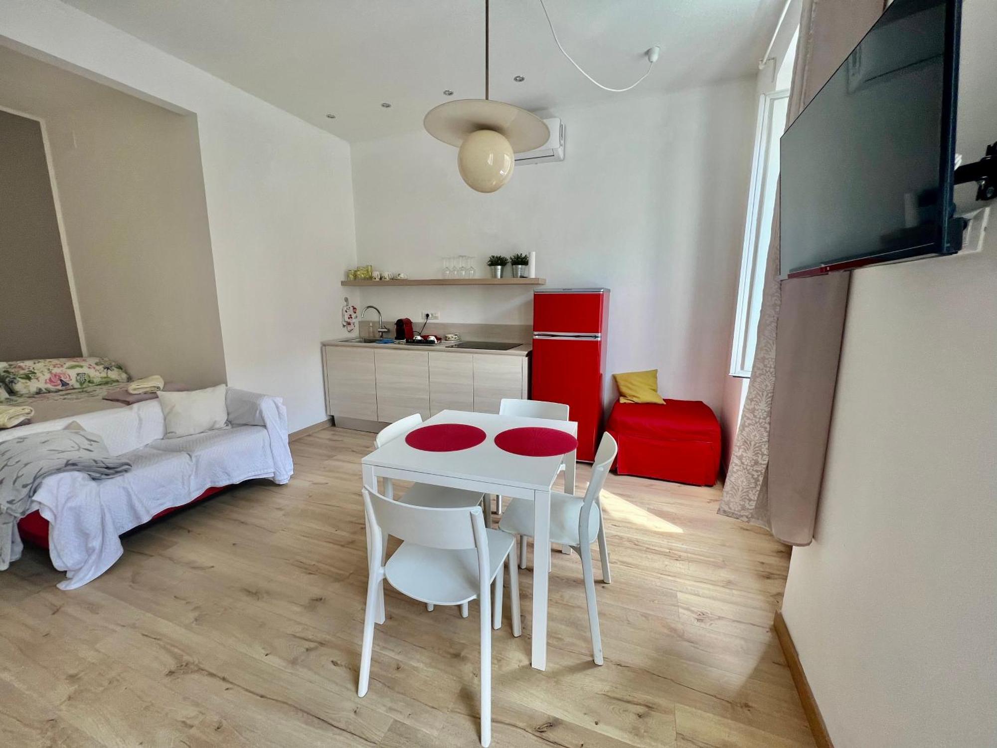 Alla Scalinata Del Teatro Rossetti Confort Suites Parcheggio ตรีเอสเต ภายนอก รูปภาพ
